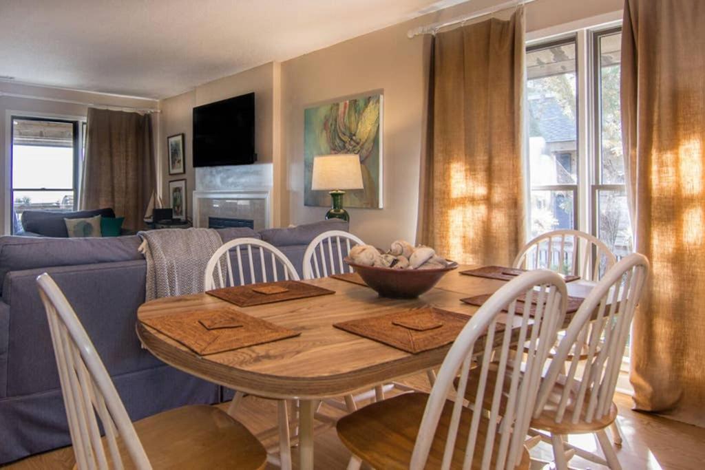 Pelican Point Unobstructed Beach Views Beach Access Out Back Door! Harbor Island Exteriör bild