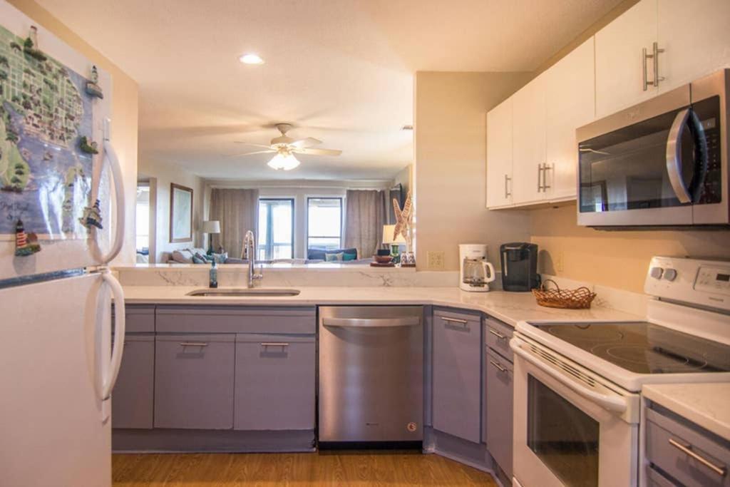 Pelican Point Unobstructed Beach Views Beach Access Out Back Door! Harbor Island Exteriör bild