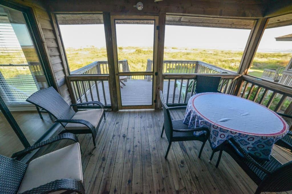 Pelican Point Unobstructed Beach Views Beach Access Out Back Door! Harbor Island Exteriör bild