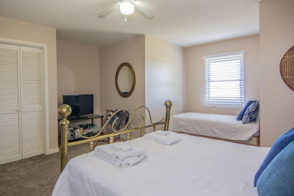 Pelican Point Unobstructed Beach Views Beach Access Out Back Door! Harbor Island Exteriör bild