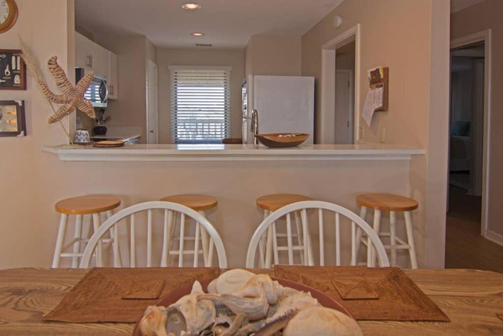 Pelican Point Unobstructed Beach Views Beach Access Out Back Door! Harbor Island Exteriör bild